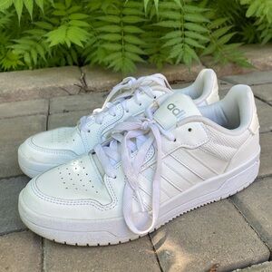 Women’s White Adidas Sneakers Size 7.5